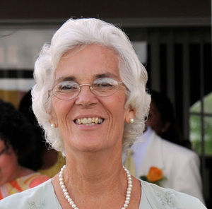 Meet your Posher, Lois